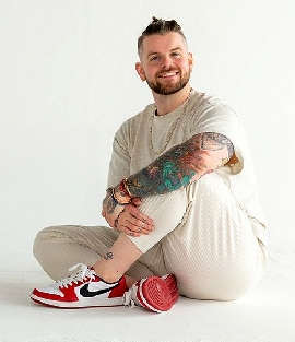 Kyle Gray.