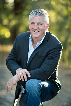 Martin Dugard.