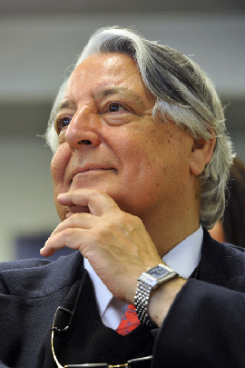 Mony Elkaïm.