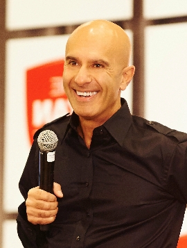 Robin S. Sharma.